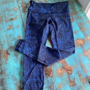 Lululemon Wunder Under Pants size 6